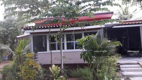 บ้านแฝด!!!ชั้นเดียว ใหม่เอี่ยม ให้เช่าบรรยากาศในสวน ร่มรื่น (บางปลารีสอร์ท) พร้อมเฟอร์นิเจอร์50ตรว. อ.บางเลน จ.นครปฐม